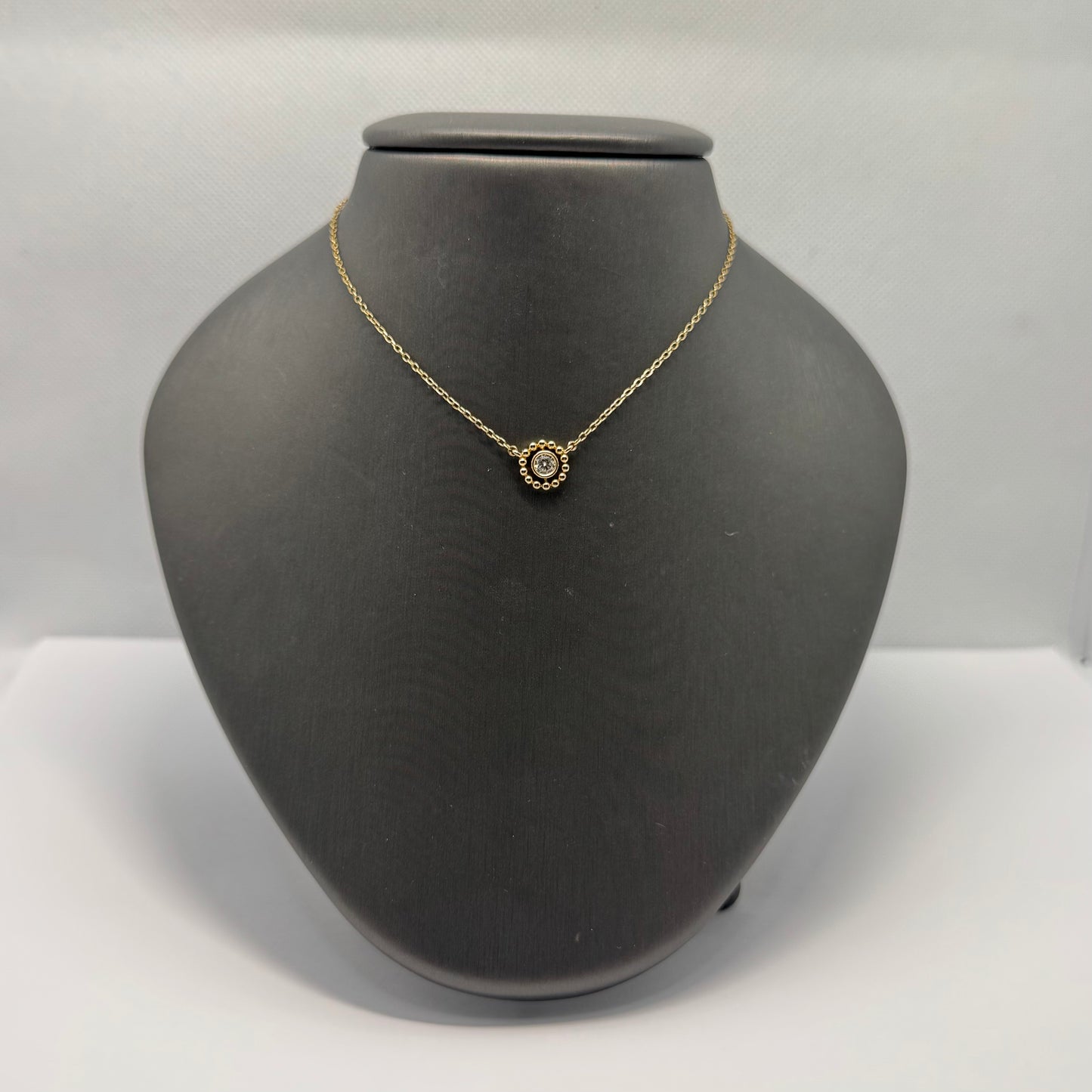 Round Diamond with Circle Beaded Outline Pendant