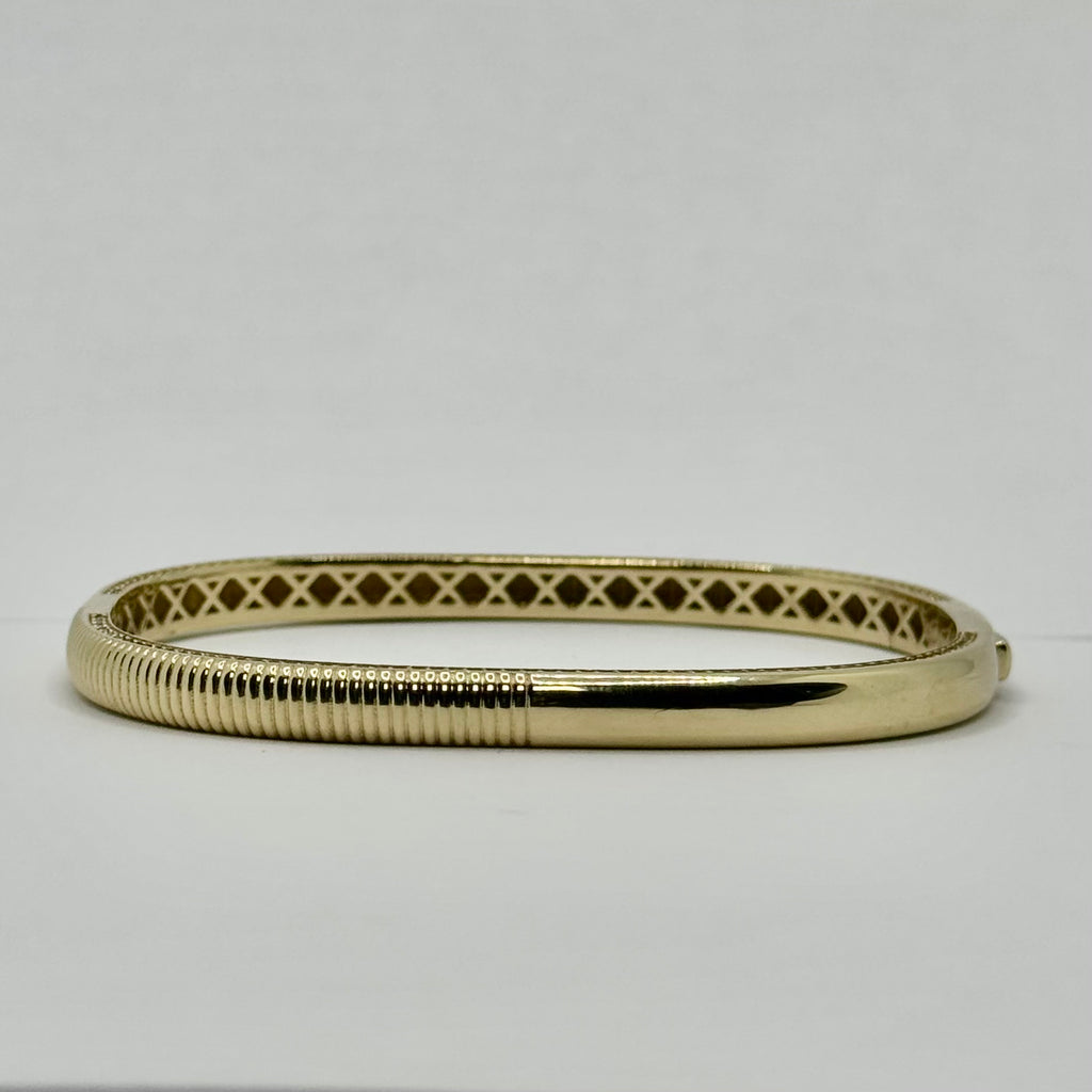 Ridge and Shine Diamond Bangle