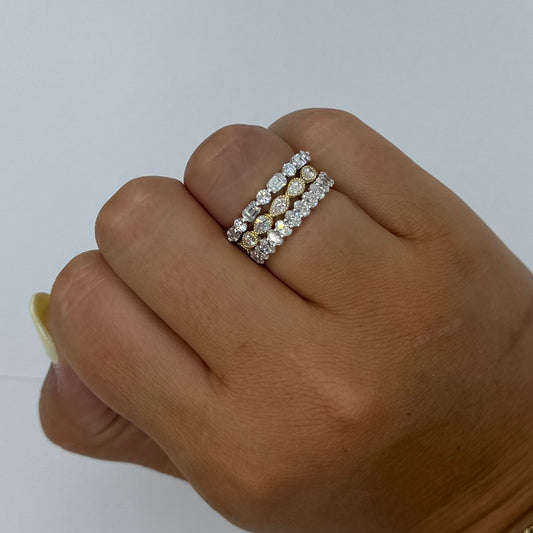 Alternating Round & Baguette Diamond Band