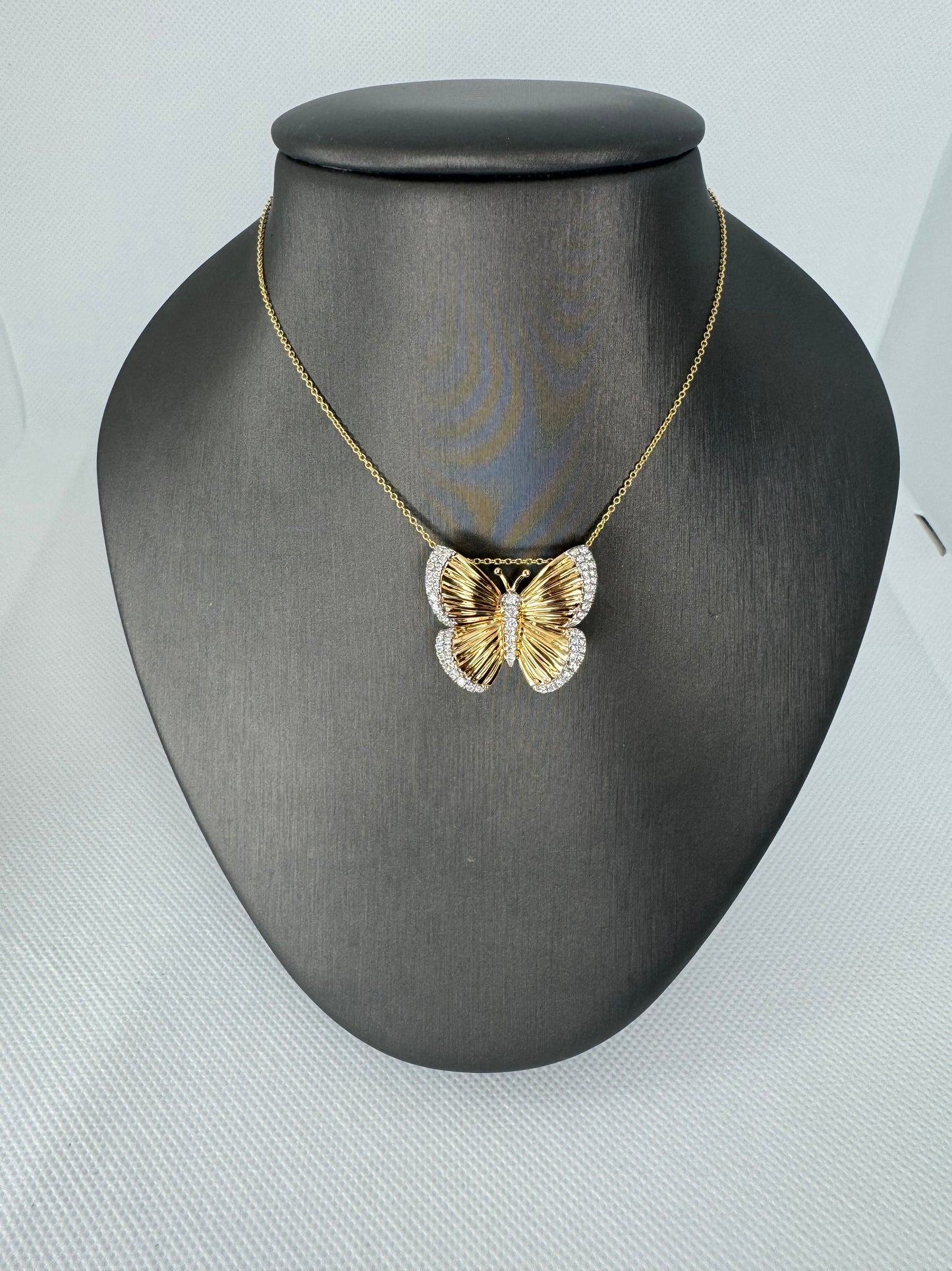 Standout Butterfly Necklace